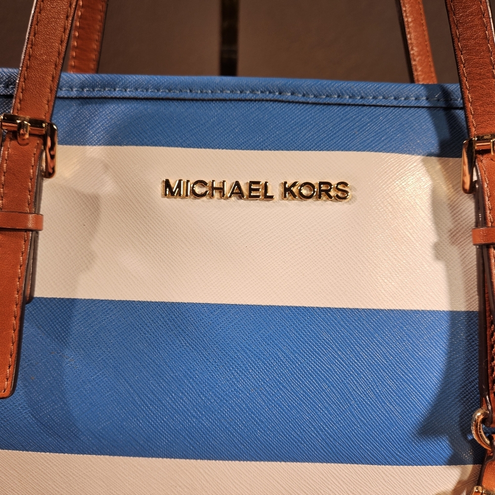 Michael Kors Jet Set Travel Stripe Calfskin Medium Tote Bag - Picture 4 of 13